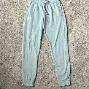 Under Armour Kids Joggers - size large